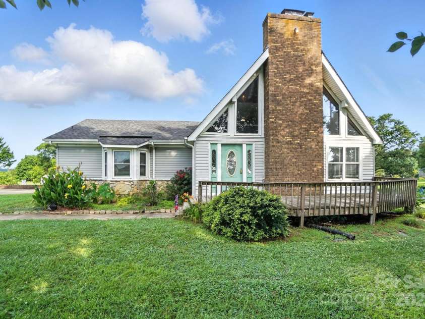 1235 Stony Point Road, Kings Mountain, NC 28086.  MLS# CAR4278142, YatesRealty ID 27173. 