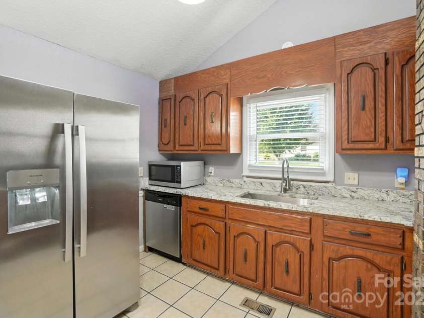 1235 Stony Point Road, Kings Mountain, NC 28086.  MLS# CAR4278142, YatesRealty ID 27173. 