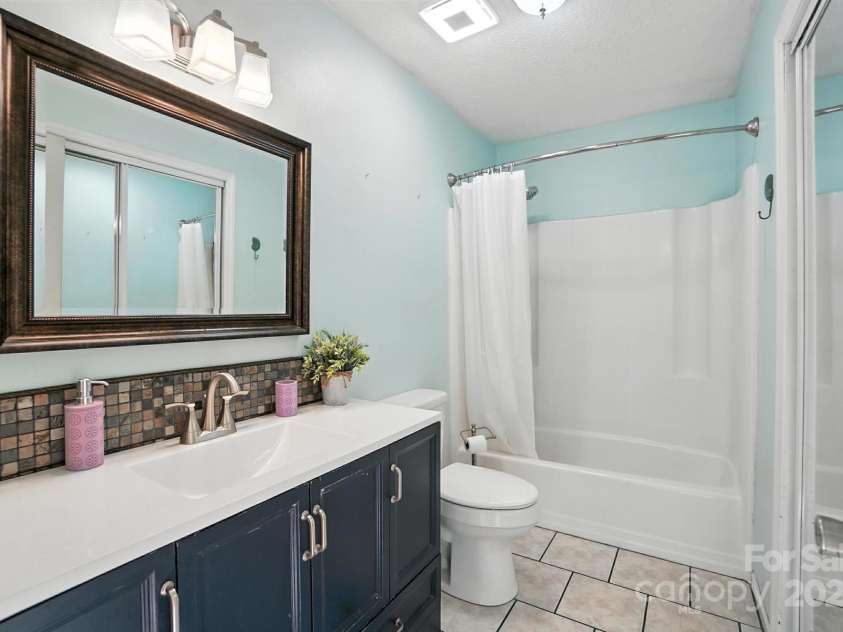 1235 Stony Point Road, Kings Mountain, NC 28086.  MLS# CAR4278142, YatesRealty ID 27173. 