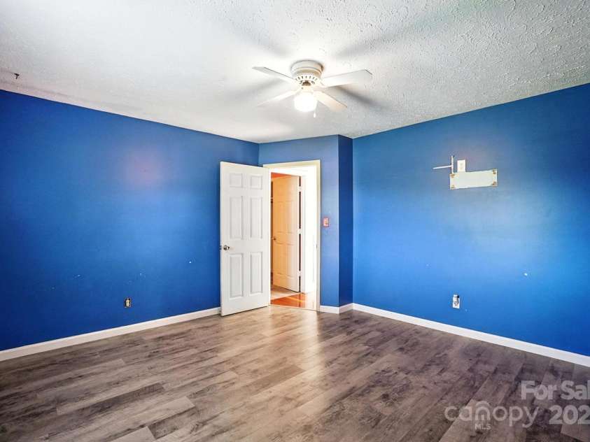 1235 Stony Point Road, Kings Mountain, NC 28086.  MLS# CAR4278142, YatesRealty ID 27173. 