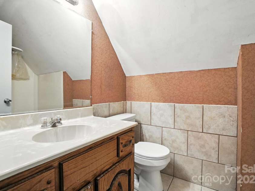 1235 Stony Point Road, Kings Mountain, NC 28086.  MLS# CAR4278142, YatesRealty ID 27173. 