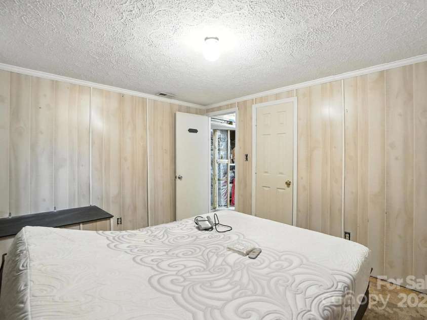 1235 Stony Point Road, Kings Mountain, NC 28086.  MLS# CAR4278142, YatesRealty ID 27173. 