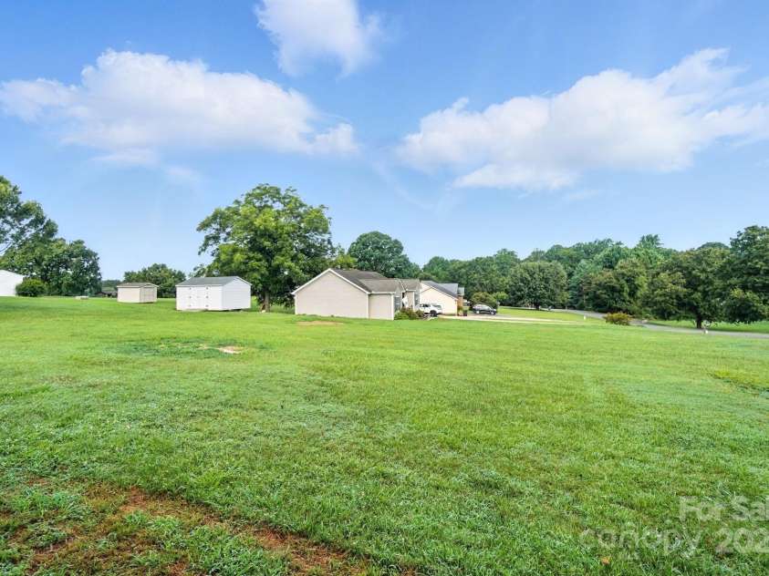 1235 Stony Point Road, Kings Mountain, NC 28086.  MLS# CAR4278142, YatesRealty ID 27173. 