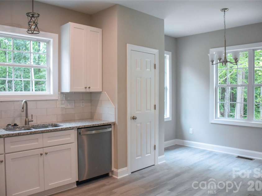 603 Toncin Avenue, Bessemer City, NC 28016.  MLS# CAR4387464, YatesRealty ID 27173. Kitchen breakfast/dining area