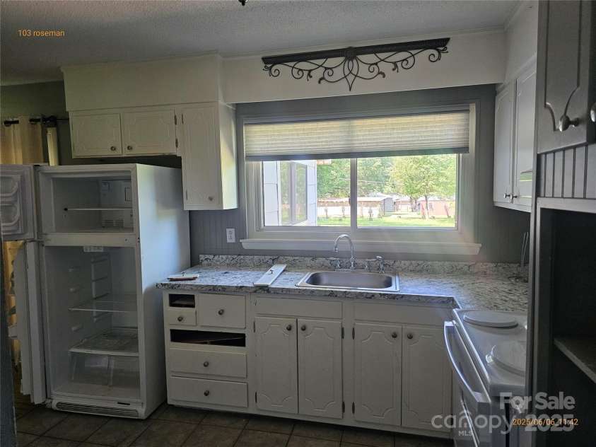 103 Roseman Lane, Statesville, NC 28625.  MLS# CAR4276753, YatesRealty ID 27176. 