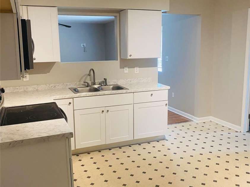 4544 Valeview Lane, Charlotte, NC 28269.  MLS# CAR4279846, YatesRealty ID 27177. 