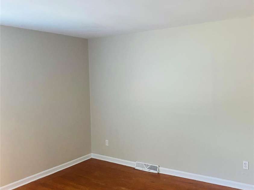 4544 Valeview Lane, Charlotte, NC 28269.  MLS# CAR4279846, YatesRealty ID 27177. 