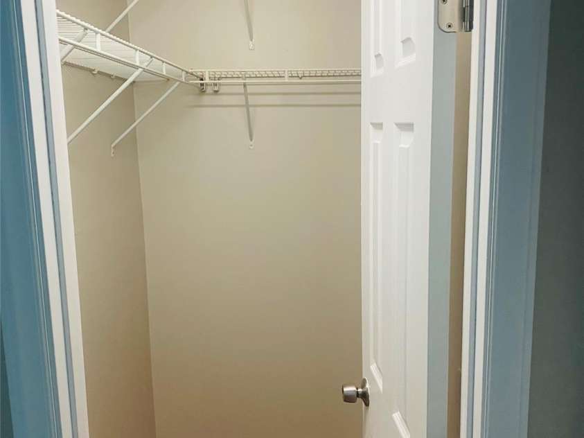 4544 Valeview Lane, Charlotte, NC 28269.  MLS# CAR4279846, YatesRealty ID 27177. 