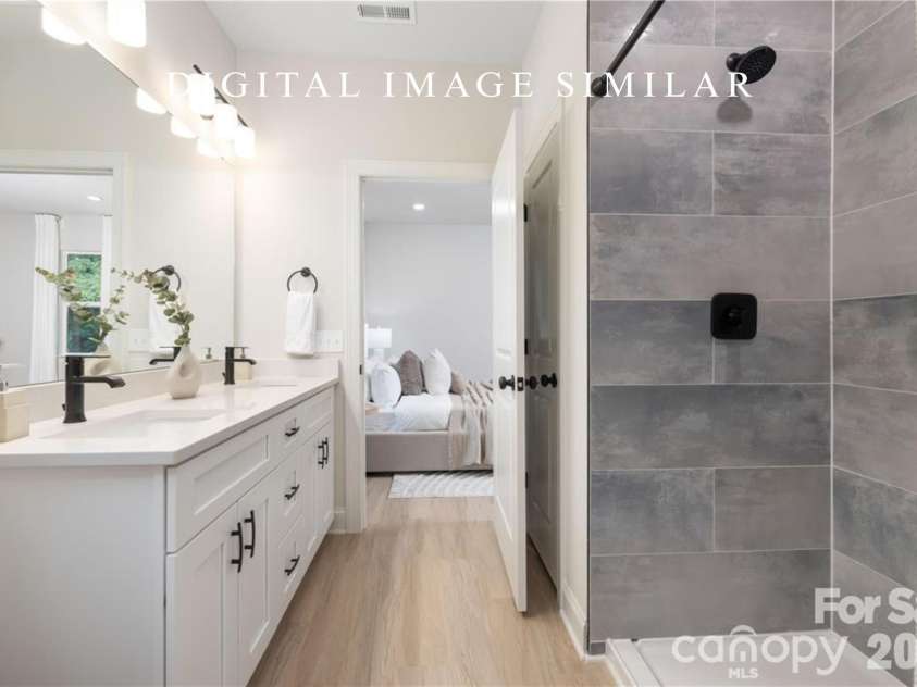 6633 Terry Lane, Charlotte, NC 28215.  MLS# CAR4381657, YatesRealty ID 27178. 