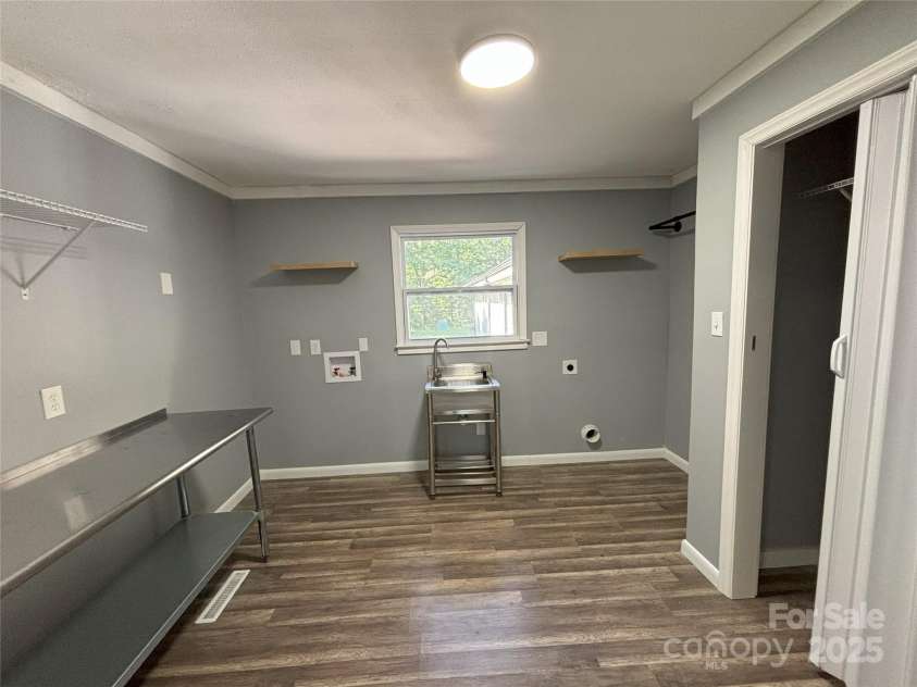 5335 Nc 152 Highway, China Grove, NC 28023.  MLS# CAR4280832, YatesRealty ID 27179. 