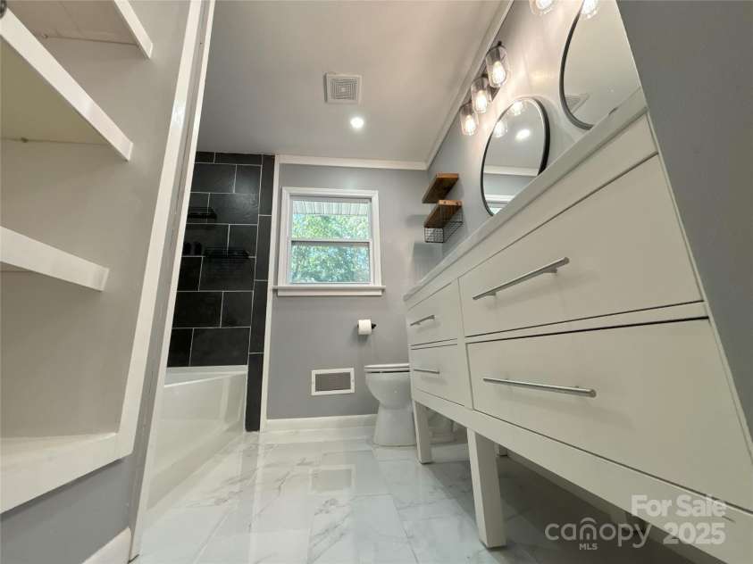 5335 Nc 152 Highway, China Grove, NC 28023.  MLS# CAR4280832, YatesRealty ID 27179. 