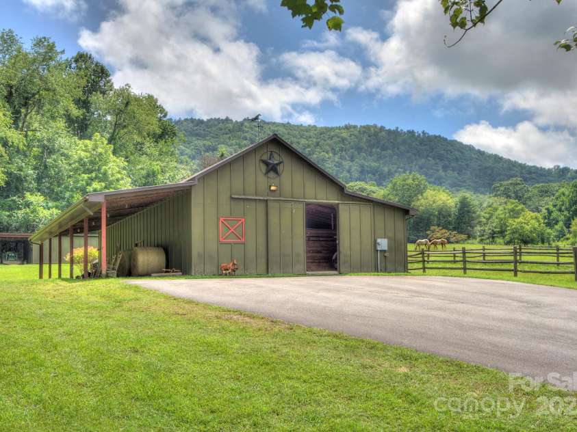 193 Duncan Creek Road, Fletcher, NC 28732.  MLS# CAR4292957, YatesRealty ID 2718. 