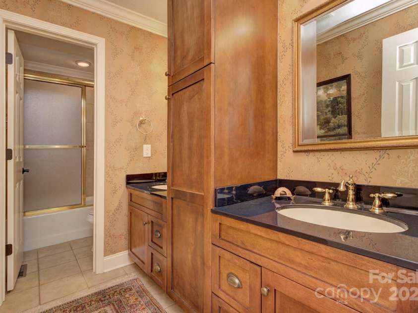 193 Duncan Creek Road, Fletcher, NC 28732.  MLS# CAR4292957, YatesRealty ID 2718. 
