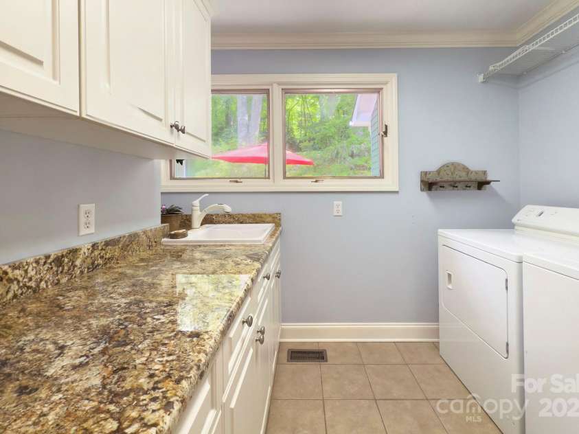 193 Duncan Creek Road, Fletcher, NC 28732.  MLS# CAR4292957, YatesRealty ID 2718. 
