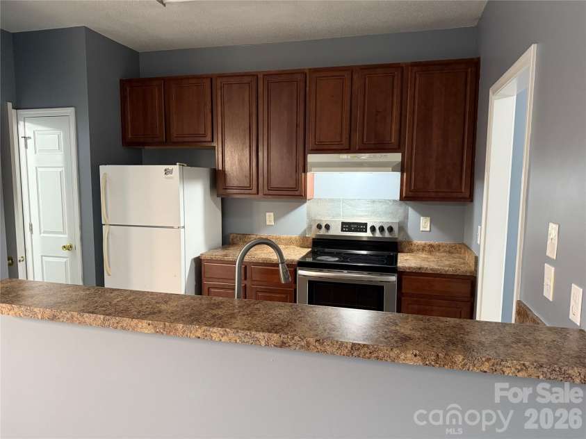 5411 Nc 150 Highway, Lincolnton, NC 28092.  MLS# CAR4364487, YatesRealty ID 27180. Kitchen