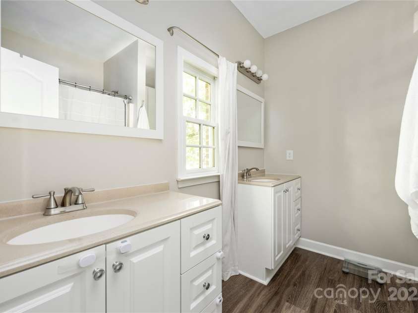 13831 Cinnabar Place, Huntersville, NC 28078.  MLS# CAR4275559, YatesRealty ID 27181. 