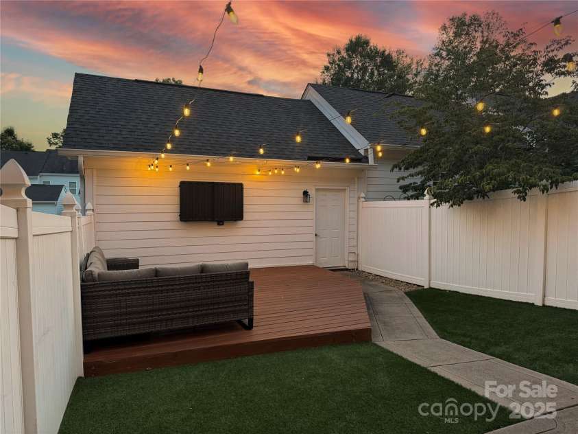 13831 Cinnabar Place, Huntersville, NC 28078.  MLS# CAR4275559, YatesRealty ID 27181. 