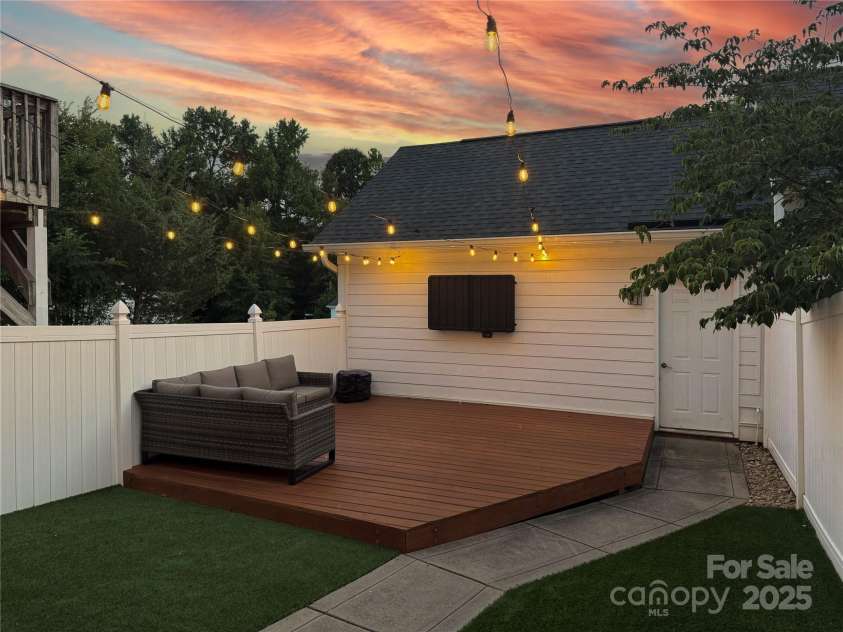 13831 Cinnabar Place, Huntersville, NC 28078.  MLS# CAR4275559, YatesRealty ID 27181. 