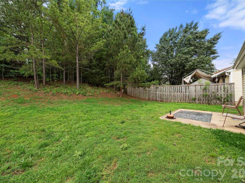 3014 Kansas City Drive, Monroe, NC 28110.  MLS# CAR4386933, YatesRealty ID 27182. 