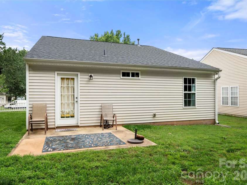 3014 Kansas City Drive, Monroe, NC 28110.  MLS# CAR4386933, YatesRealty ID 27182. 