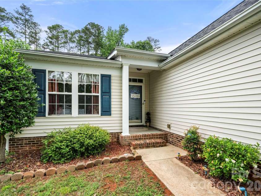 3014 Kansas City Drive, Monroe, NC 28110.  MLS# CAR4386933, YatesRealty ID 27182. 