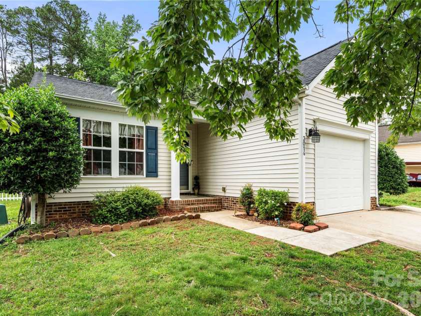 3014 Kansas City Drive, Monroe, NC 28110.  MLS# CAR4386933, YatesRealty ID 27182. 