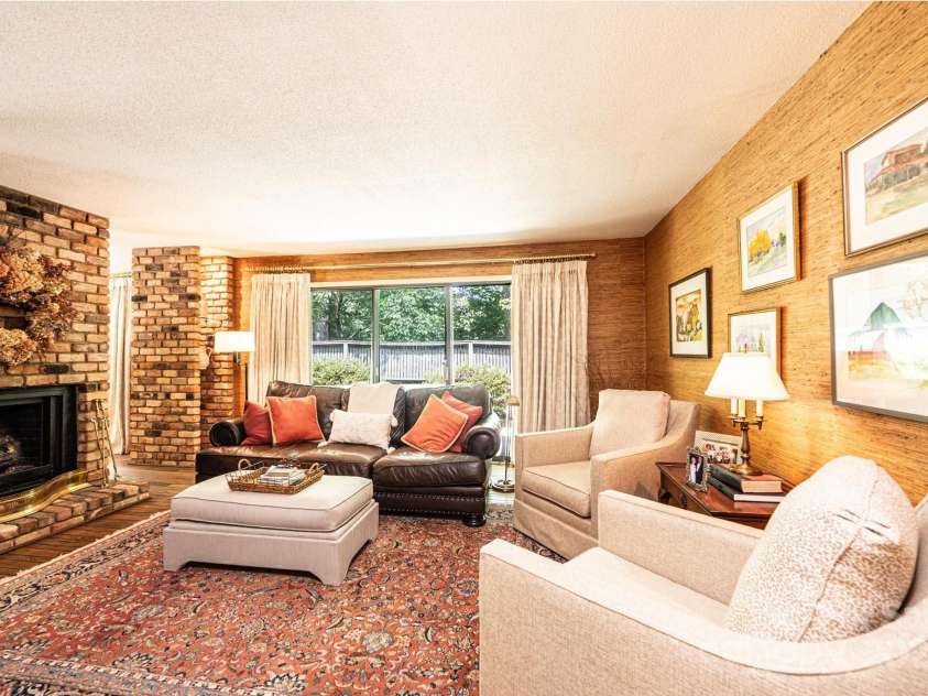 902 Cherokee Place, Lenoir, NC 28645.  MLS# CAR4277331, YatesRealty ID 27183. 