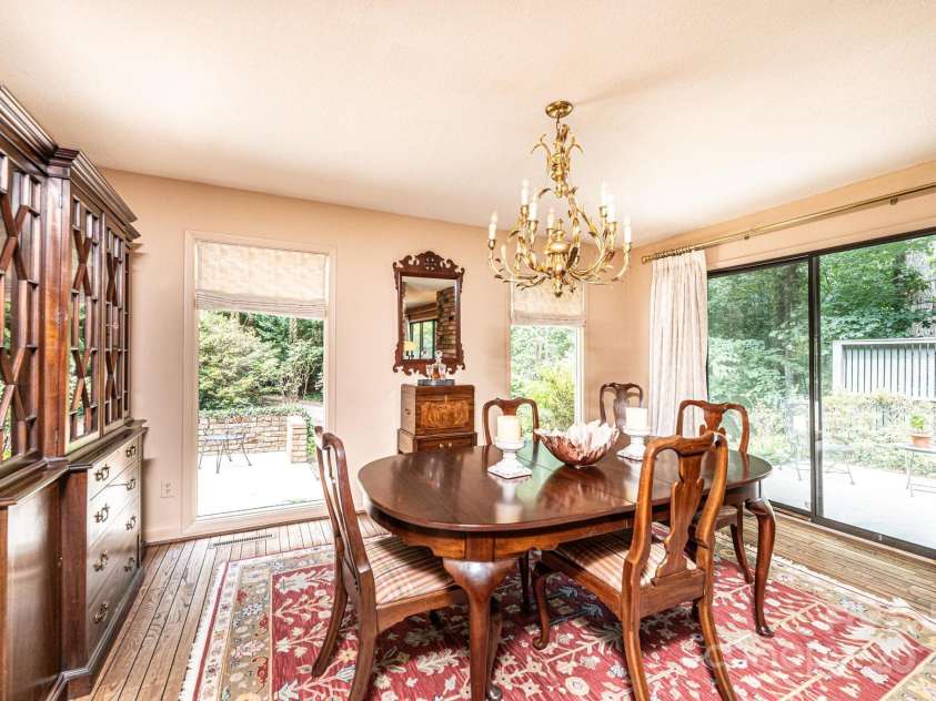 902 Cherokee Place, Lenoir, NC 28645.  MLS# CAR4277331, YatesRealty ID 27183. 