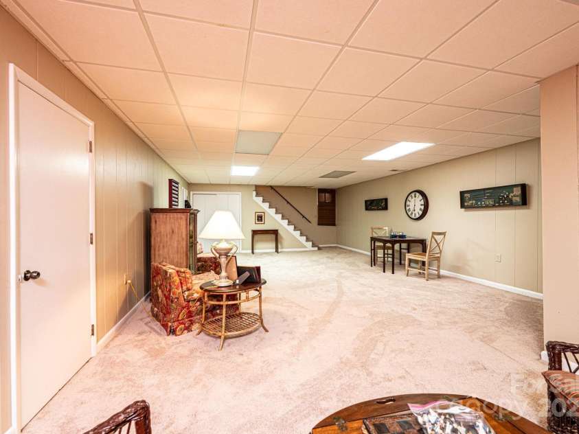 902 Cherokee Place, Lenoir, NC 28645.  MLS# CAR4277331, YatesRealty ID 27183. Basement living area