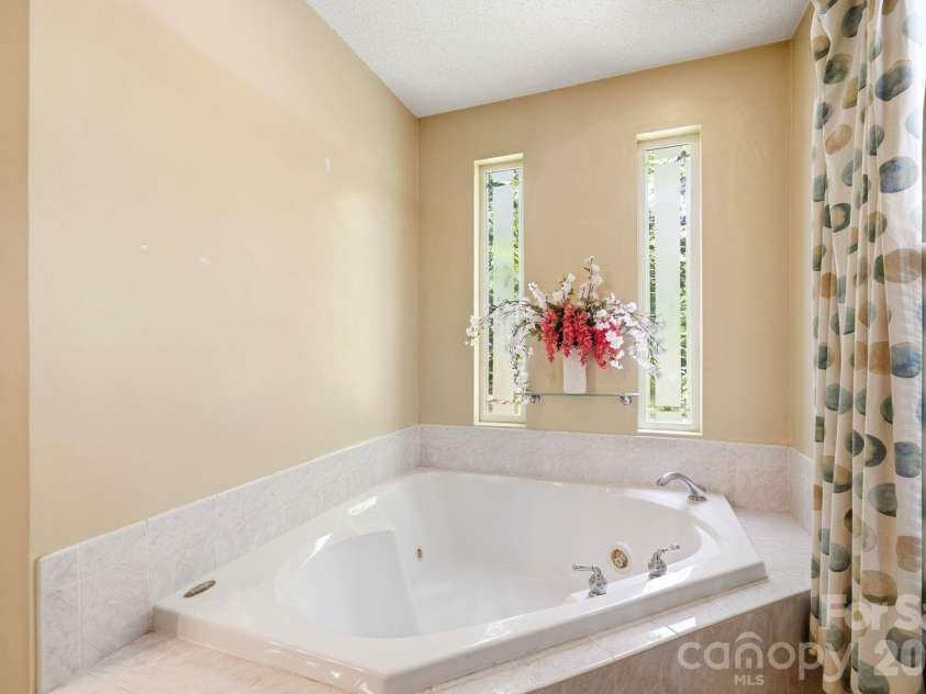 9143 Sadlers Ridge Road, Fort Mill, SC 29707.  MLS# CAR4388651, YatesRealty ID 27183. 