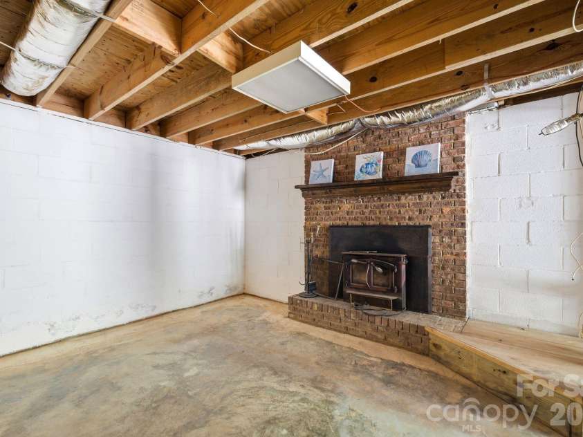 9143 Sadlers Ridge Road, Fort Mill, SC 29707.  MLS# CAR4388651, YatesRealty ID 27183. 