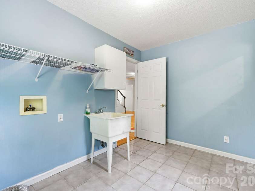 9143 Sadlers Ridge Road, Fort Mill, SC 29707.  MLS# CAR4388651, YatesRealty ID 27183. 