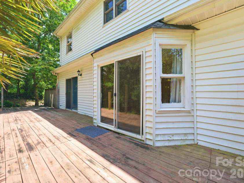9143 Sadlers Ridge Road, Fort Mill, SC 29707.  MLS# CAR4388651, YatesRealty ID 27183. 