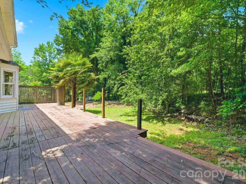 9143 Sadlers Ridge Road, Fort Mill, SC 29707.  MLS# CAR4388651, YatesRealty ID 27183. 
