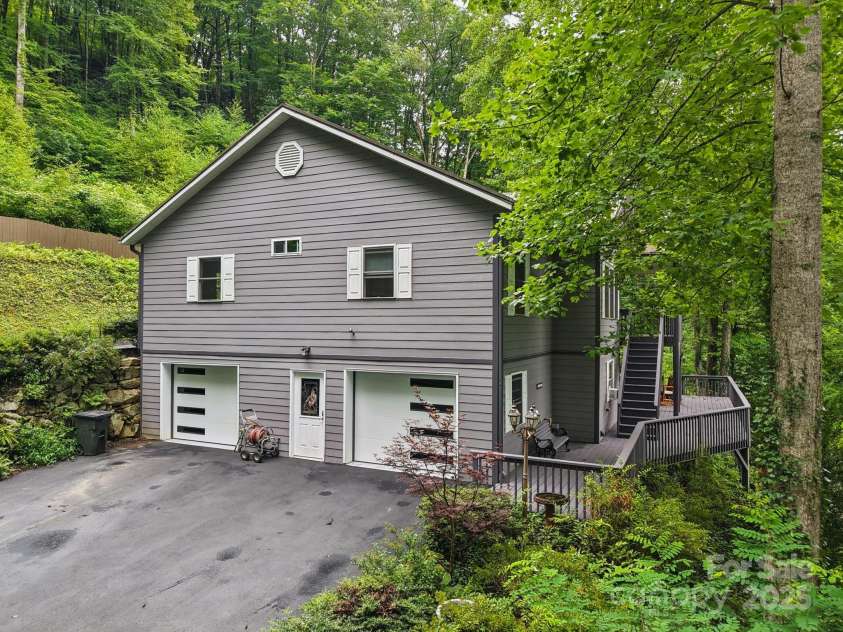 7 Higel Lane, Maggie Valley, NC 28751.  MLS# CAR4280998, YatesRealty ID 27185. 