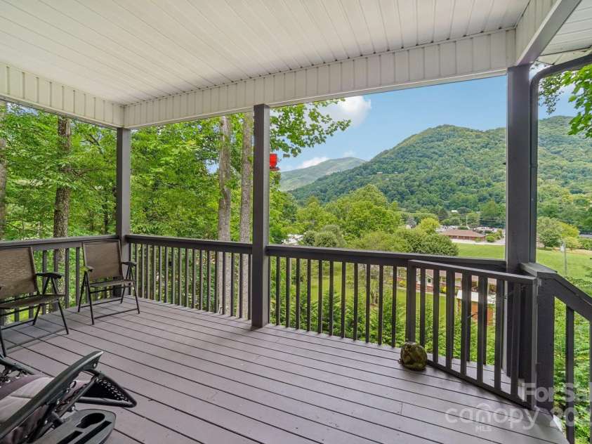 7 Higel Lane, Maggie Valley, NC 28751.  MLS# CAR4280998, YatesRealty ID 27185. 