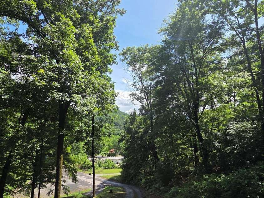 165 Mount Eire Drive, Sylva, NC 28779.  MLS# CAR4388618, YatesRealty ID 27186. 