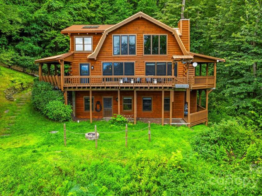 1933 Laurel Ridge Road, Maggie Valley, NC 28751.  MLS# CAR4281523, YatesRealty ID 27189. 
