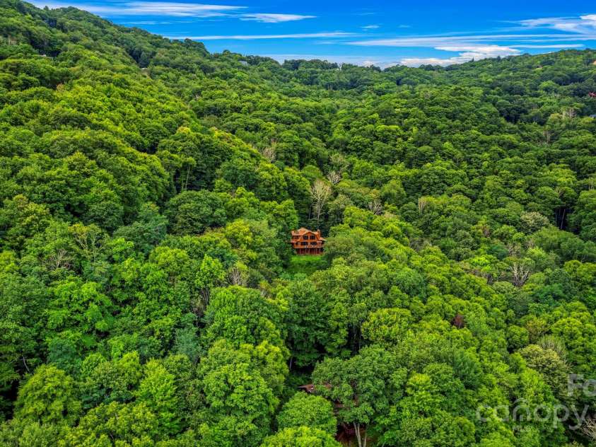 1933 Laurel Ridge Road, Maggie Valley, NC 28751.  MLS# CAR4281523, YatesRealty ID 27189. 
