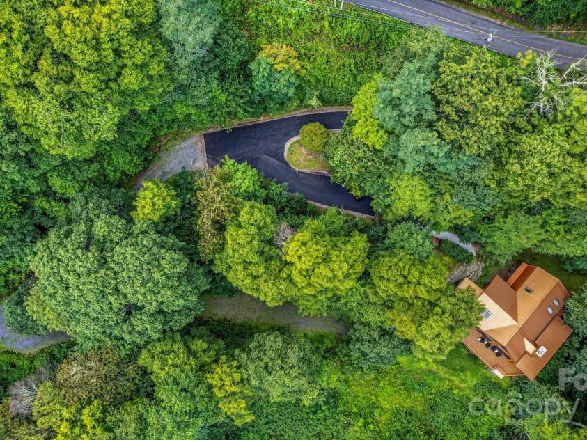 1933 Laurel Ridge Road, Maggie Valley, NC 28751.  MLS# CAR4281523, YatesRealty ID 27189. 