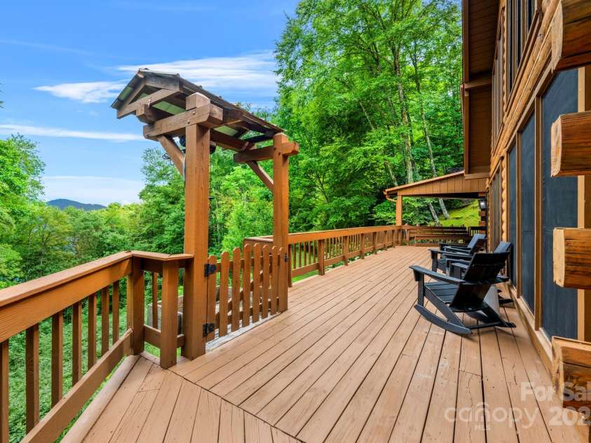 1933 Laurel Ridge Road, Maggie Valley, NC 28751.  MLS# CAR4281523, YatesRealty ID 27189. 