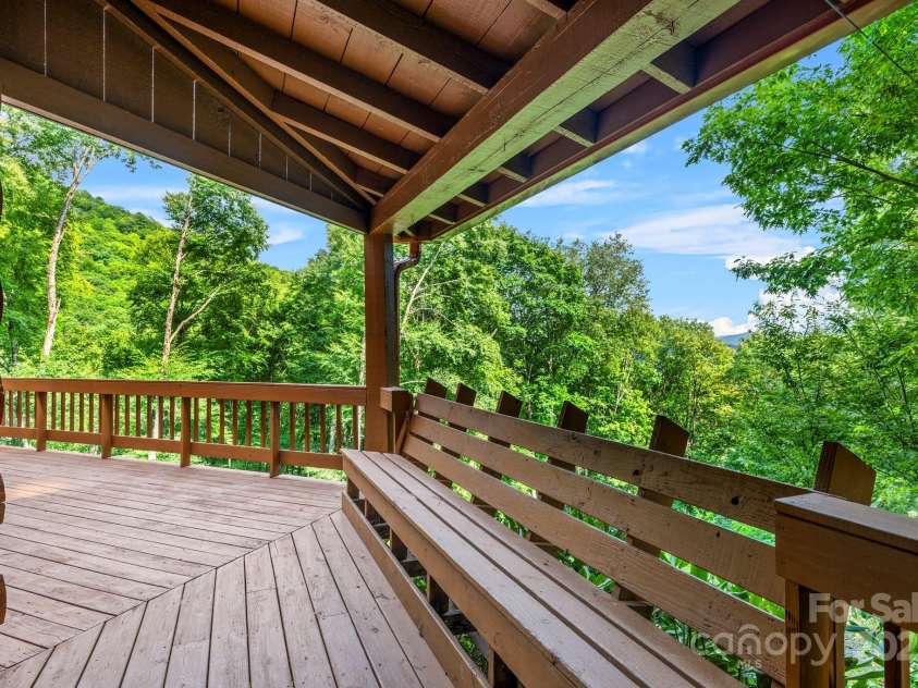 1933 Laurel Ridge Road, Maggie Valley, NC 28751.  MLS# CAR4281523, YatesRealty ID 27189. 