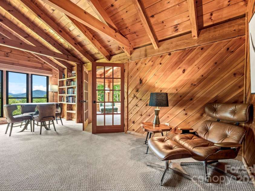 1933 Laurel Ridge Road, Maggie Valley, NC 28751.  MLS# CAR4281523, YatesRealty ID 27189. 