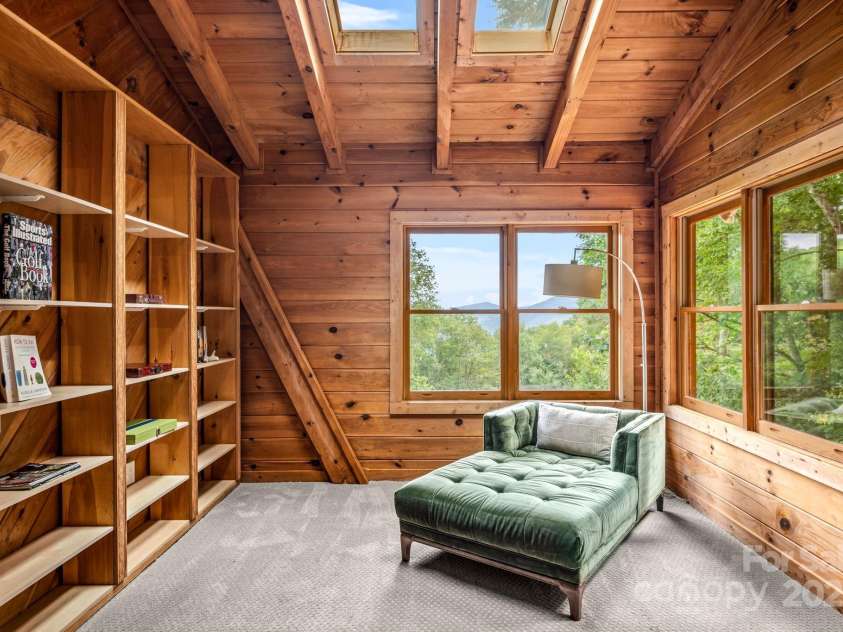 1933 Laurel Ridge Road, Maggie Valley, NC 28751.  MLS# CAR4281523, YatesRealty ID 27189. 