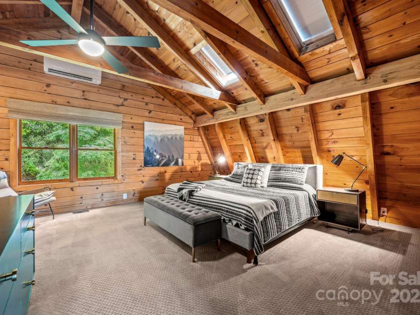 1933 Laurel Ridge Road, Maggie Valley, NC 28751.  MLS# CAR4281523, YatesRealty ID 27189. 