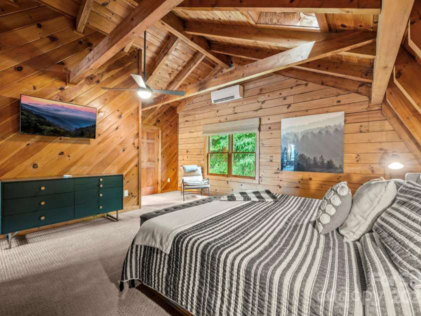 1933 Laurel Ridge Road, Maggie Valley, NC 28751.  MLS# CAR4281523, YatesRealty ID 27189. 