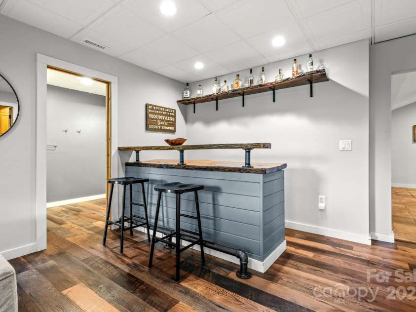 1933 Laurel Ridge Road, Maggie Valley, NC 28751.  MLS# CAR4281523, YatesRealty ID 27189. 