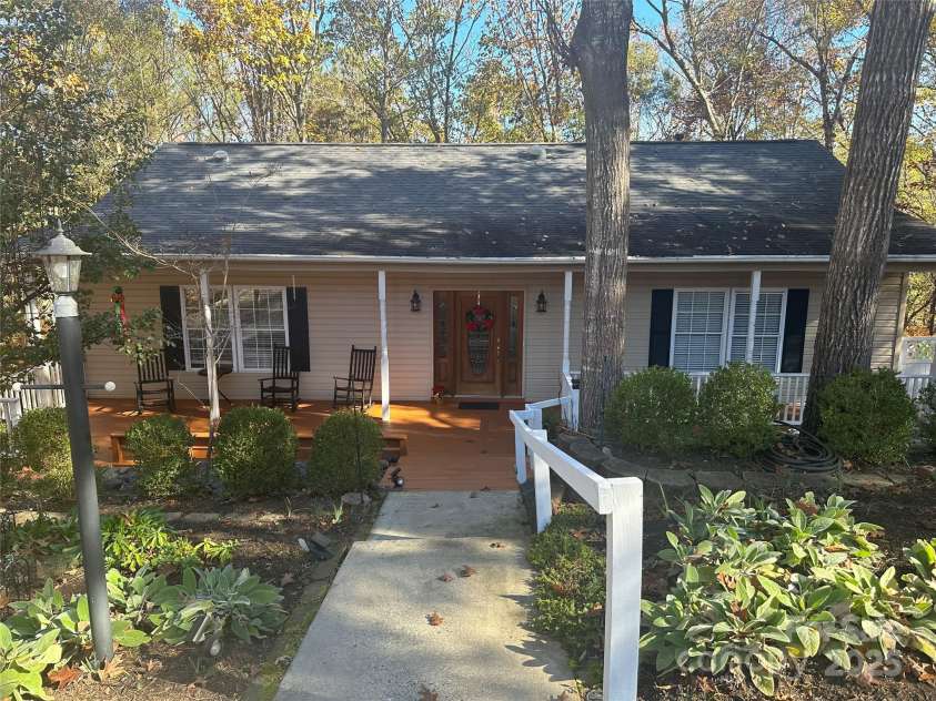 25040 Timberlake Drive, Tega Cay, SC 29708.  MLS# CAR4203265, YatesRealty ID 2719. 