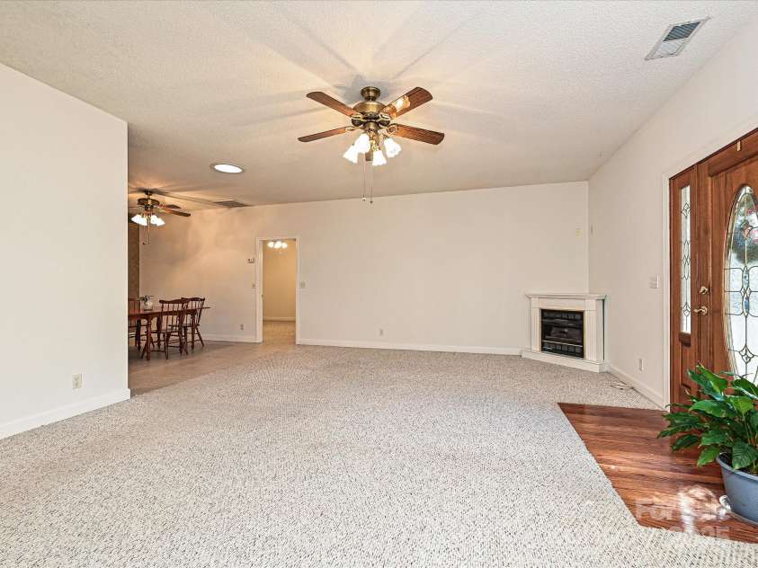 25040 Timberlake Drive, Tega Cay, SC 29708.  MLS# CAR4203265, YatesRealty ID 2719. 