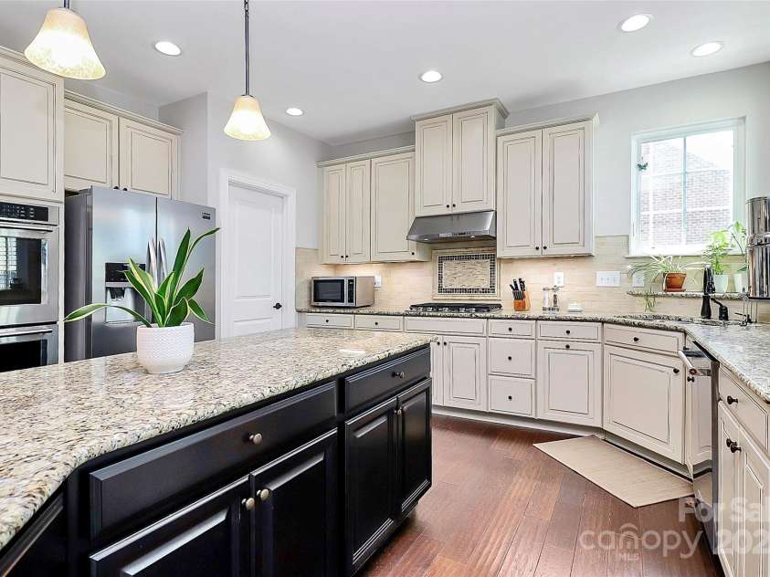 4156 Green Park Court, Harrisburg, NC 28075.  MLS# CAR4281279, YatesRealty ID 27193. Plenty of counter and cabinet space
